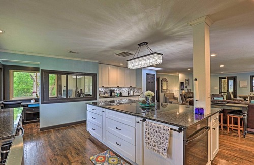 Fort Worth House | A 5bd haven of luxury and nature on Silver Creek/Lake Worth