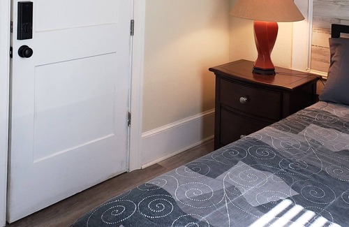 Palatka House | A 5BR/3Bath in Downtown Palatka. No Neighbors!