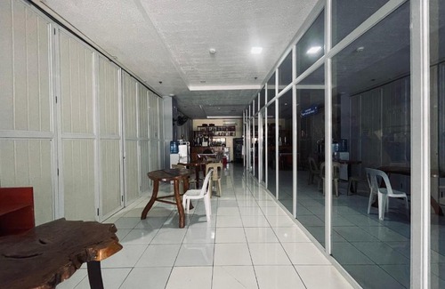 Legazpi Hotel | A and A Bed and Breakfast Inn powered by Cocotel