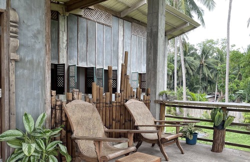 Central Visayas Bed & Breakfast | A beachfront rustic home in Lazi, Siquijor.