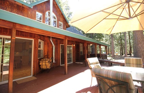 Camp Connell Cabin | A Beautiful, Dog Friendly, Mountain Getaway perfect for multiple families
