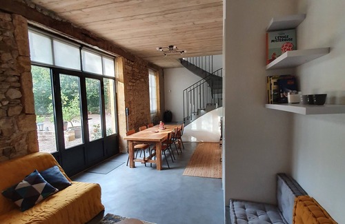 Iguerande House | A beautiful escape between the Loire and the hills