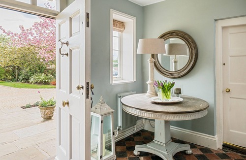 Cheshire West and Chester House | A Beautiful Grade II Listed Country Home set within its own grounds. Sleeps 12