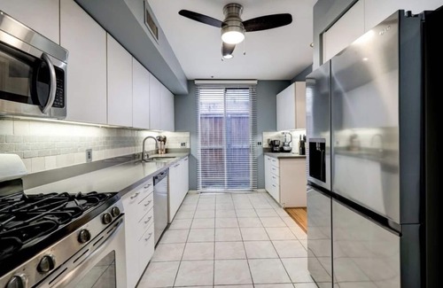 Houston House | A beautiful spacious home in the heart of Houston