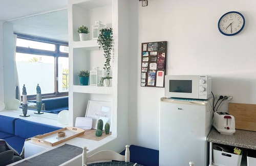 Costa Teguise Apartment | A beautiful sunny apartment in the perfect holiday location.