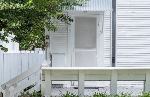 Round Top House | A Block from Henkel Square in Round Top | Close to Food, Bars, Shopping | The Nest