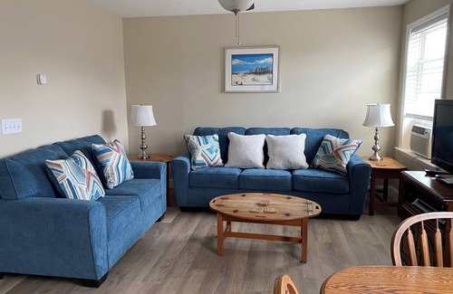 Hampton House | A Block from the BEACH!