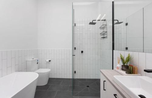 Apollo Bay House | A Box of Moonlight