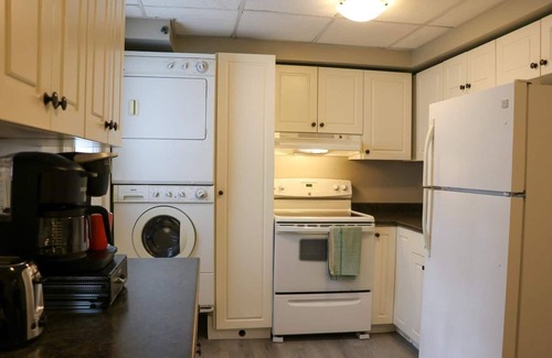 Downtown Apartment | A bright suite with lots of room for fun and relaxation, just 5 minutes from the Halifax ferry!