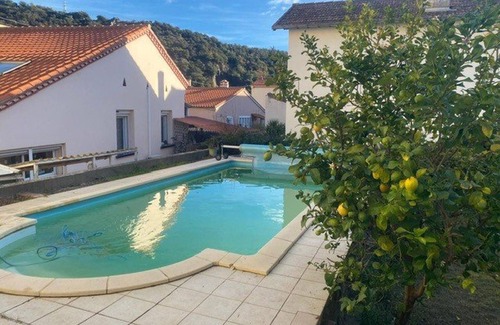 Amelie-les-Bains-Palalda Apartment | A/C F2 Apartment Near Spa Treatments