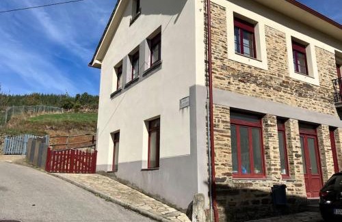 Santa Eulalia de Oscos Apartment | A Casa da Fonte