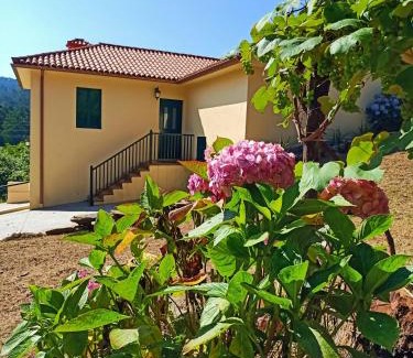 Vilarrube House | A casa do Porto cerca de Cedeira y de la playa de Pantín
