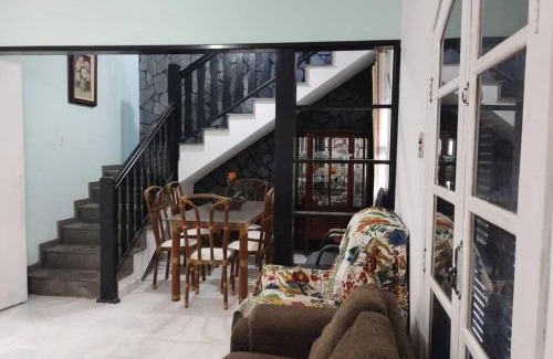 Iguaba Grande House | A Casa para a sua Família em Iguaba Grande, até 9 pessoas