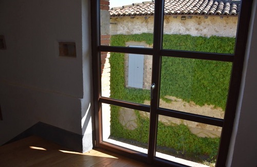Bannieres House | A charming farmhouse with swimming pool in the Toulouse countryside.