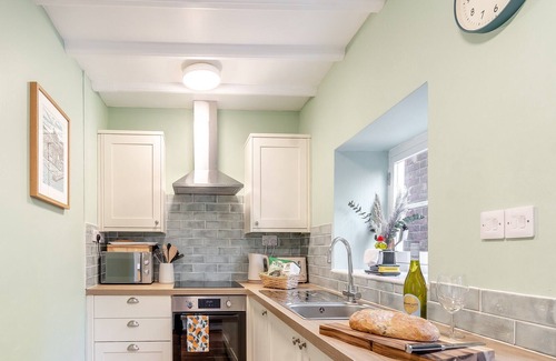 Barrow upon Humber Cottage | A charming, thoughtfully renovated cottage within the 17th century Papist Hall.