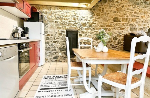 Yffiniac Cottage | A charming old farm, close the sea