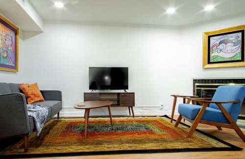 Dupont Circle Apartment | A Classy Corner of DC Minutes walk to Dupont Circle