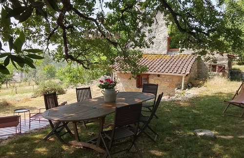 Cenevieres Bed & Breakfast | A cocoon in the heart of the Causses to recharge your batteries in the midst of nature.