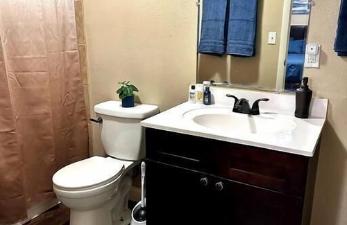 Lakeland Apartment | A comfortable 1bed 1 bath apartment located in a quit community.