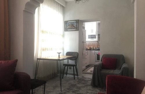 Bakırkoy Condo | A comfortable air-conditioned apartment for 5 people in beautiful İstanbul