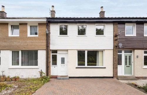 Belford House | A comfortable, two-story three-bedroom villa