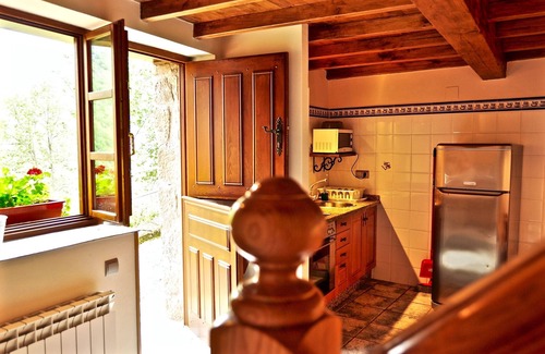Santovena Apartment | A corner in Asturias. Small village, great views. Picos de Europa.