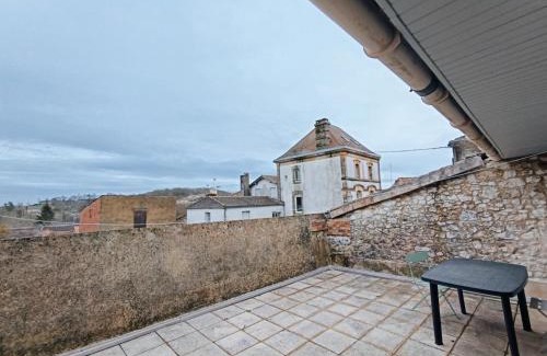 Sigoules Apartment | A cozy little nest in Sigoules with a view