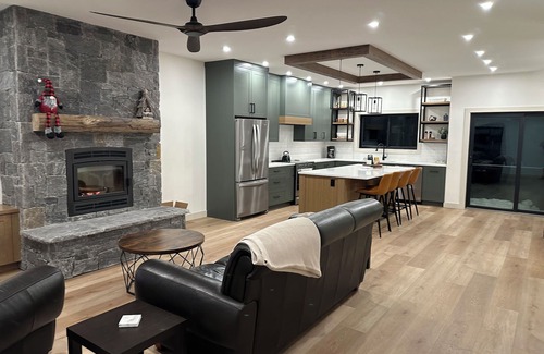 Okanagan-Similkameen House | A Cozy town house with great location nAt Apex Mountain