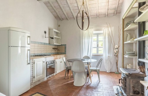 Gallina Villa | '.a delicious farmhouse in the countryside where only the wind blows.'