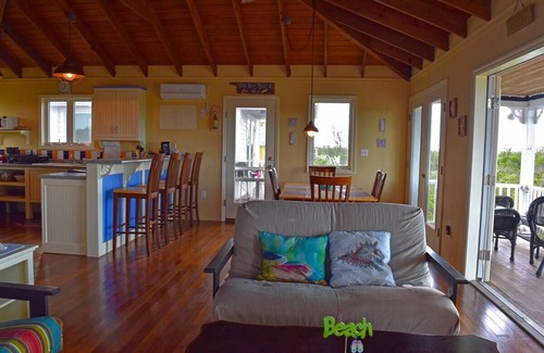 Wemyss Settlement Villa | A Delightful Get Away Villa - 5 min walk from a semi-private beach!