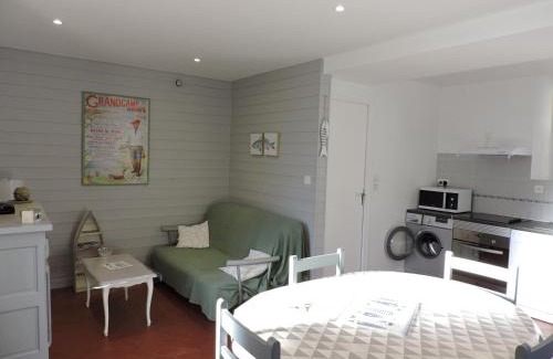Grandcamp-Maisy House | A deux pas d'la mer