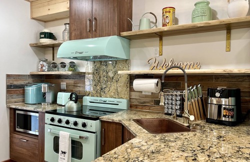 Harvie Heights Ski Chalet | A Duo of Delightful Mountain-View Retreats! King Beds, Jacuzzis, Free Parking