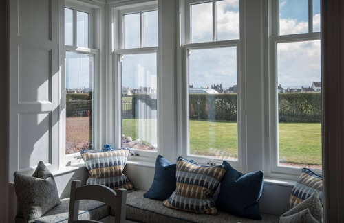 Earlsferry Apartment | A fabulous period house, fantastic for large gatherings