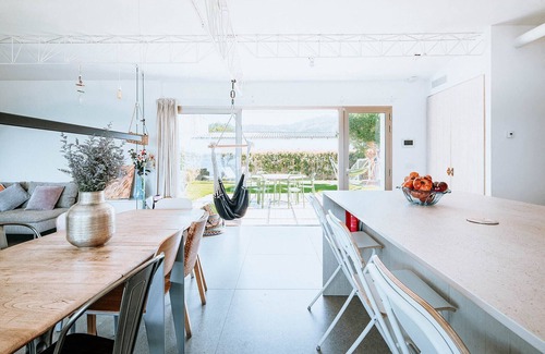 Donon House | A Factoria Beach House - Hio, Cangas