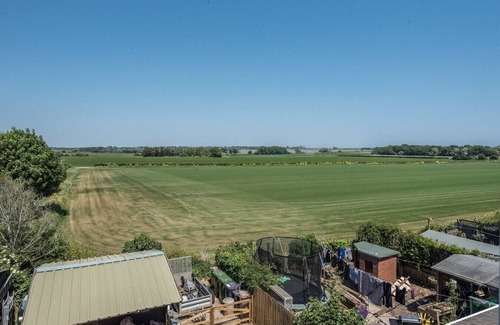 Martlesham Heath Apartment | A fantastic holiday home close to the beach - Number 27, Alderton