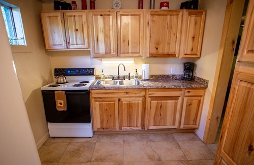 Garfield Ski Chalet | A-Frame Cabin: 3 Bed, 2 Bath - 10 Minutes away from Monarch, CO