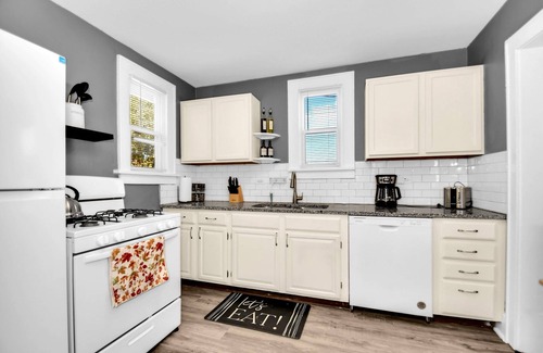 La Porte House | A-Frame Charmer! NEW freshly renovated, all new furnishings 2 br