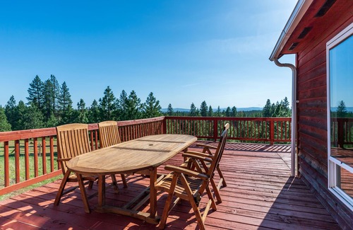 Goldendale House | A-Frame in the Pines! Now Sleeps 12!