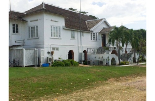 Sandy Bay Villa | A Georgian Style Home Set amid Farmlands on an Acre of Land ;Villa #2