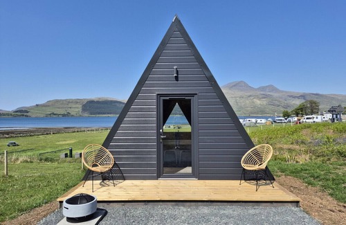 Calgary Cabin | A glamping site to be remembered