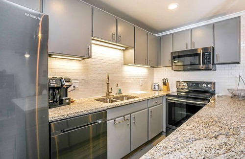 Vail Condo | A Guest Favorite - Enjoy Easy Access to Vail Dining, Shopping & Exploring at Alphorn