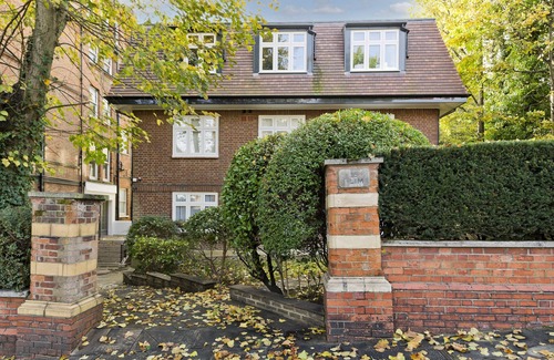 Hampstead Apartment | A Hampstead Retreat - Two Bedroom Apartment, Sleeps 4
