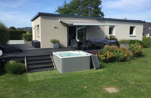 Cleder Villa | A haven of peace with Spa at 2 steps from the beach