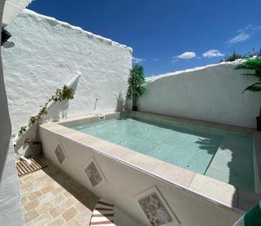 Estepa House | A hidden gem in Estepa. With Dip pool, WiFi, BBQ!