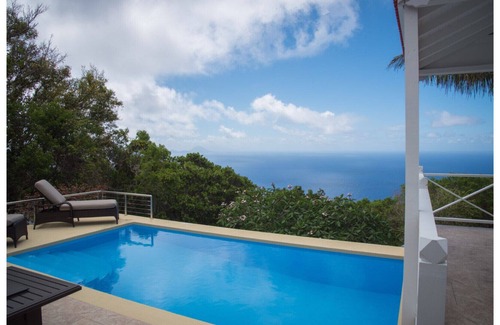 Windward Side House | A Hidden Gem On The Unspoilt Queen ~ SABA