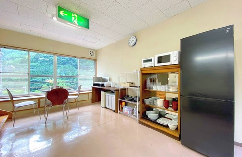 Kawanehon Apartment | A hot spring inn located in the Chiku Gorge surrou/Haibaragun Shizuoka