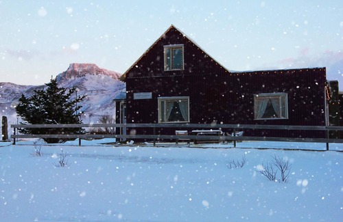 Skagastrond Cottage | A House Between Mountains and Coast in a Beautiful and Quiet sea Village