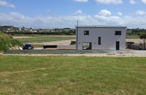 Santec House | A House on the Dune: access to the beach and the GR34 at 100 from the Dune!