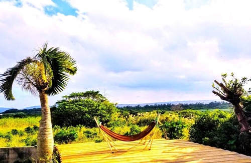 Taketomi-jima Taketomi-cho House | A house with a view of the sea in both directions