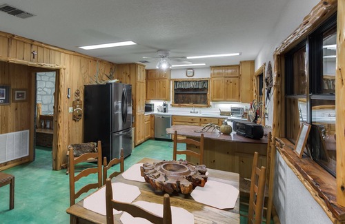 Doss Cabin | A Hunter's Dream: Gorgeous Hill Country Cabin for 6 with whitetails and views.